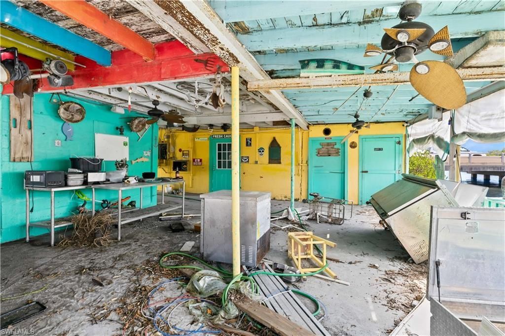 4520 And 4530 Pine Island Rd Nw, Matlacha, FL 33993 Photo