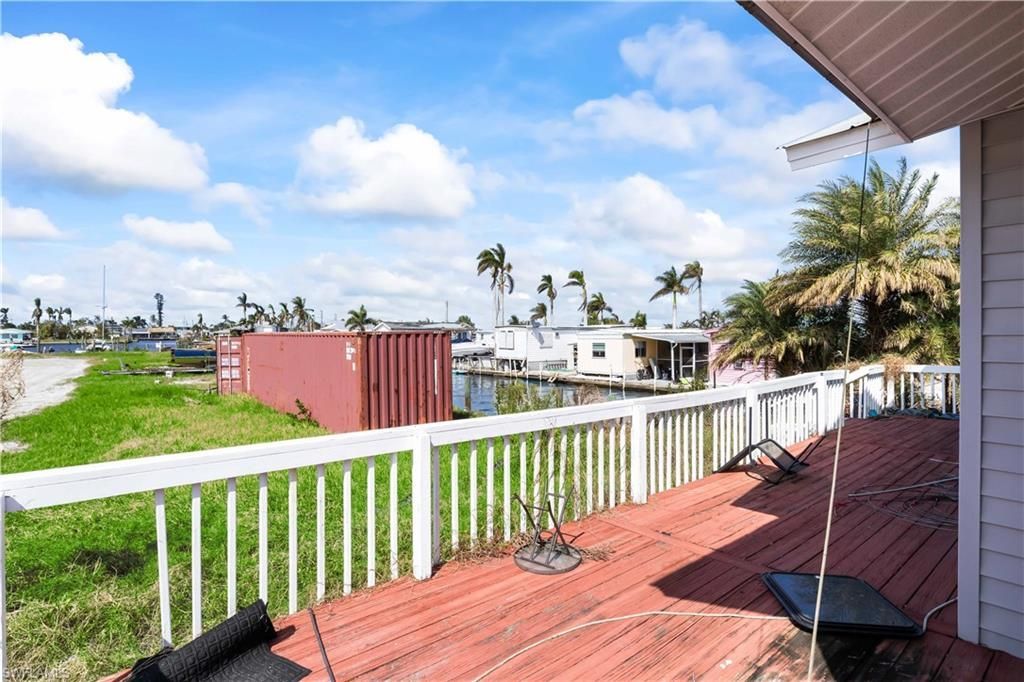 4520 And 4530 Pine Island Rd Nw, Matlacha, FL 33993 Photo