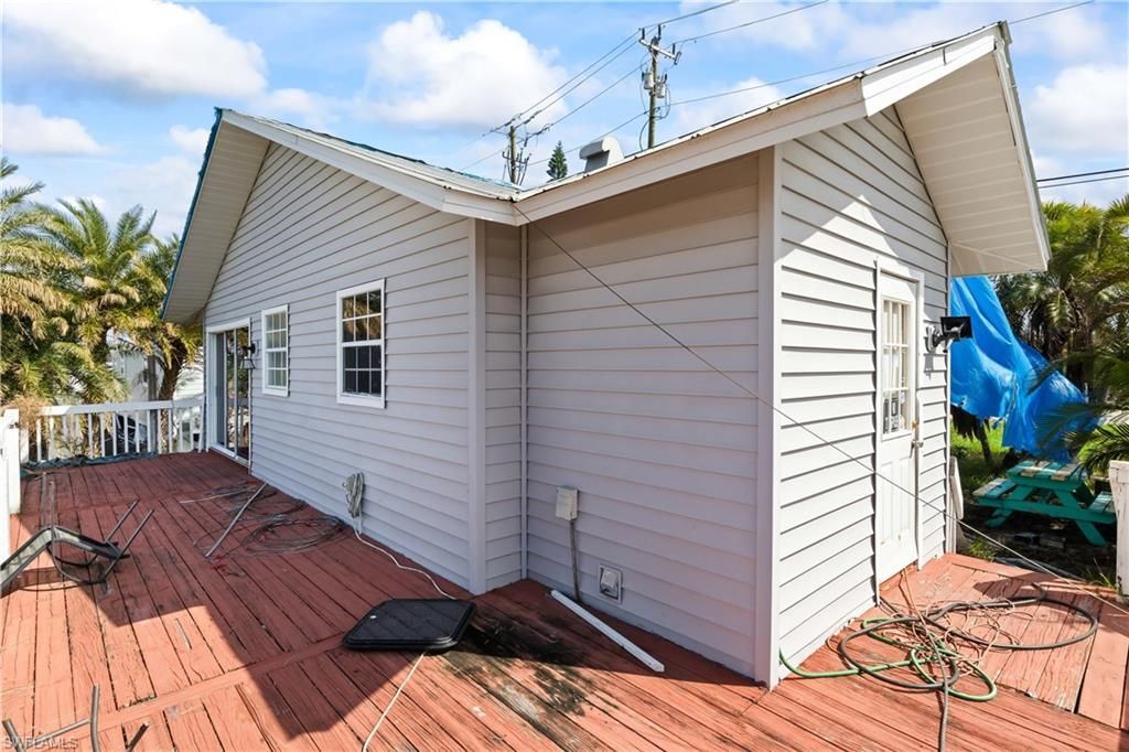 4520 And 4530 Pine Island Rd Nw, Matlacha, FL 33993 Photo