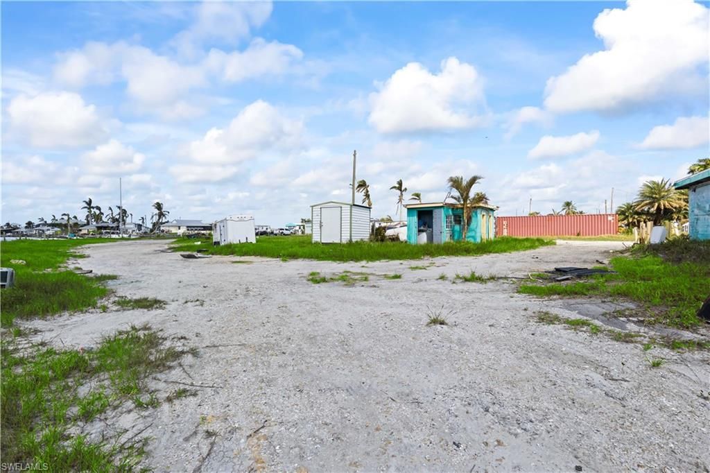 4520 And 4530 Pine Island Rd Nw, Matlacha, FL 33993 Photo