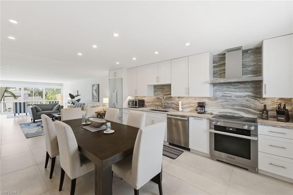 4200 Belair Ln, Unit 313, Naples, FL 34103 Photo