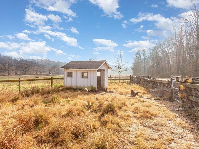 Frazeysburg, OH 43822 Photo 19