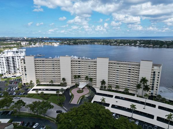 132 Lakeshore Drive, Unit 617, North Palm Beach, FL 33408