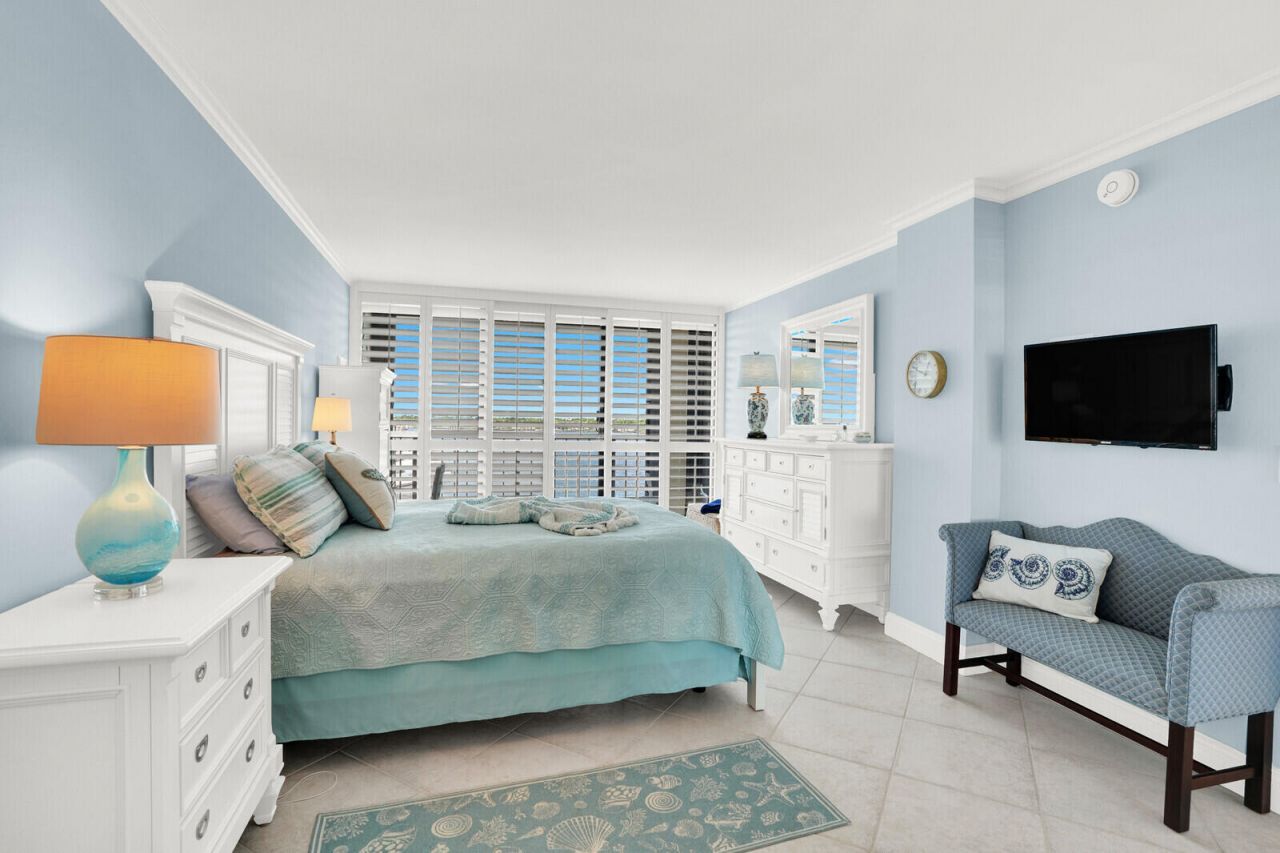 132 Lakeshore Drive, Unit 617, North Palm Beach, FL 33408 Photo