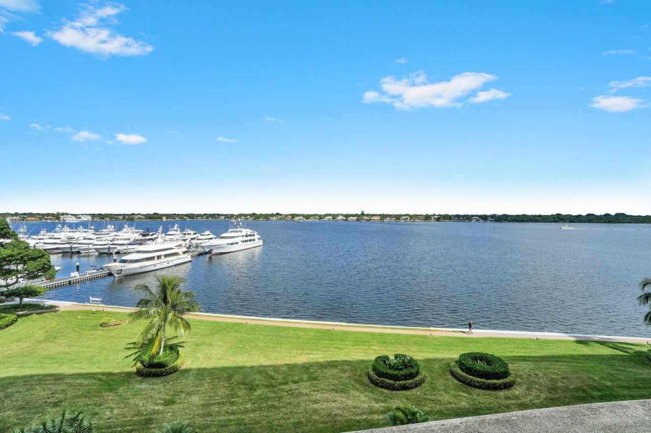 132 Lakeshore Drive, Unit 617, North Palm Beach, FL 33408 Photo