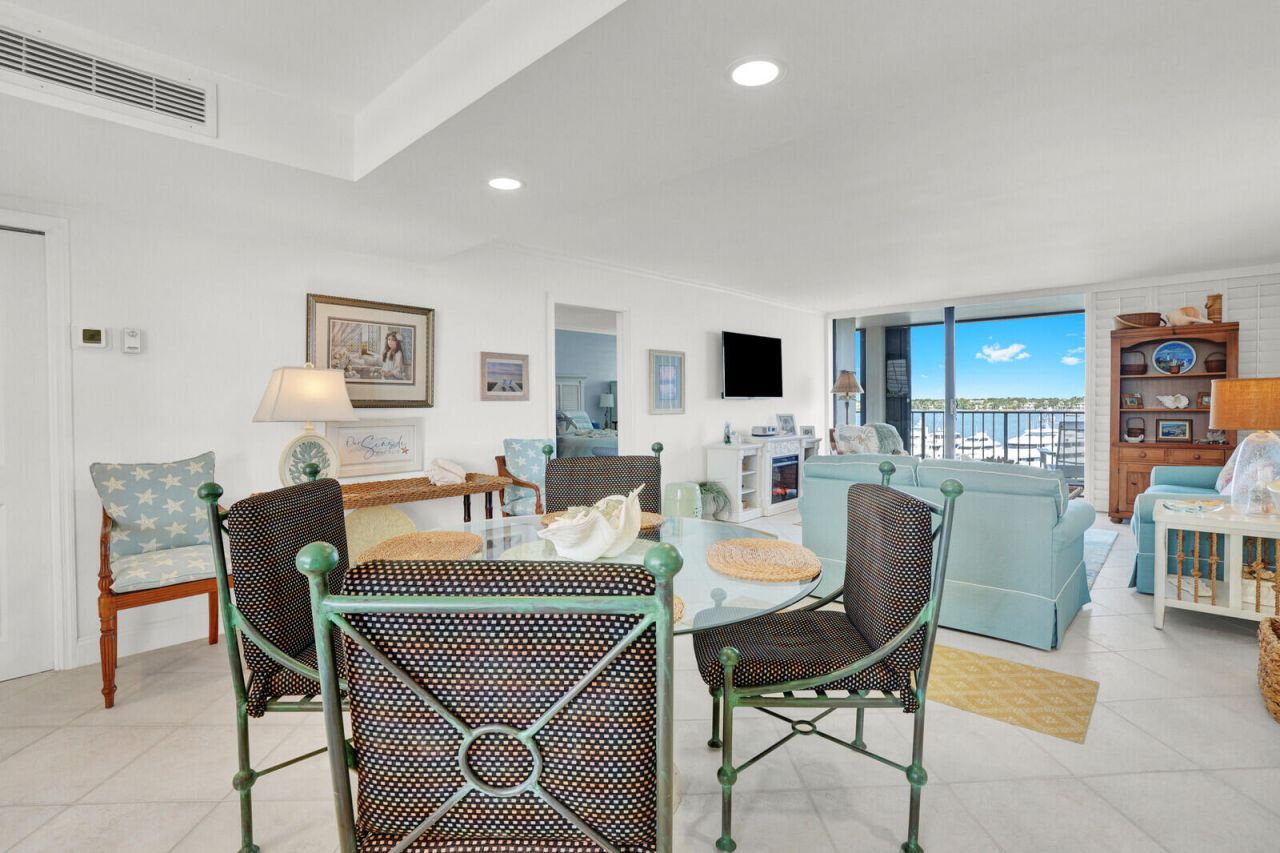 132 Lakeshore Drive, Unit 617, North Palm Beach, FL 33408 Photo