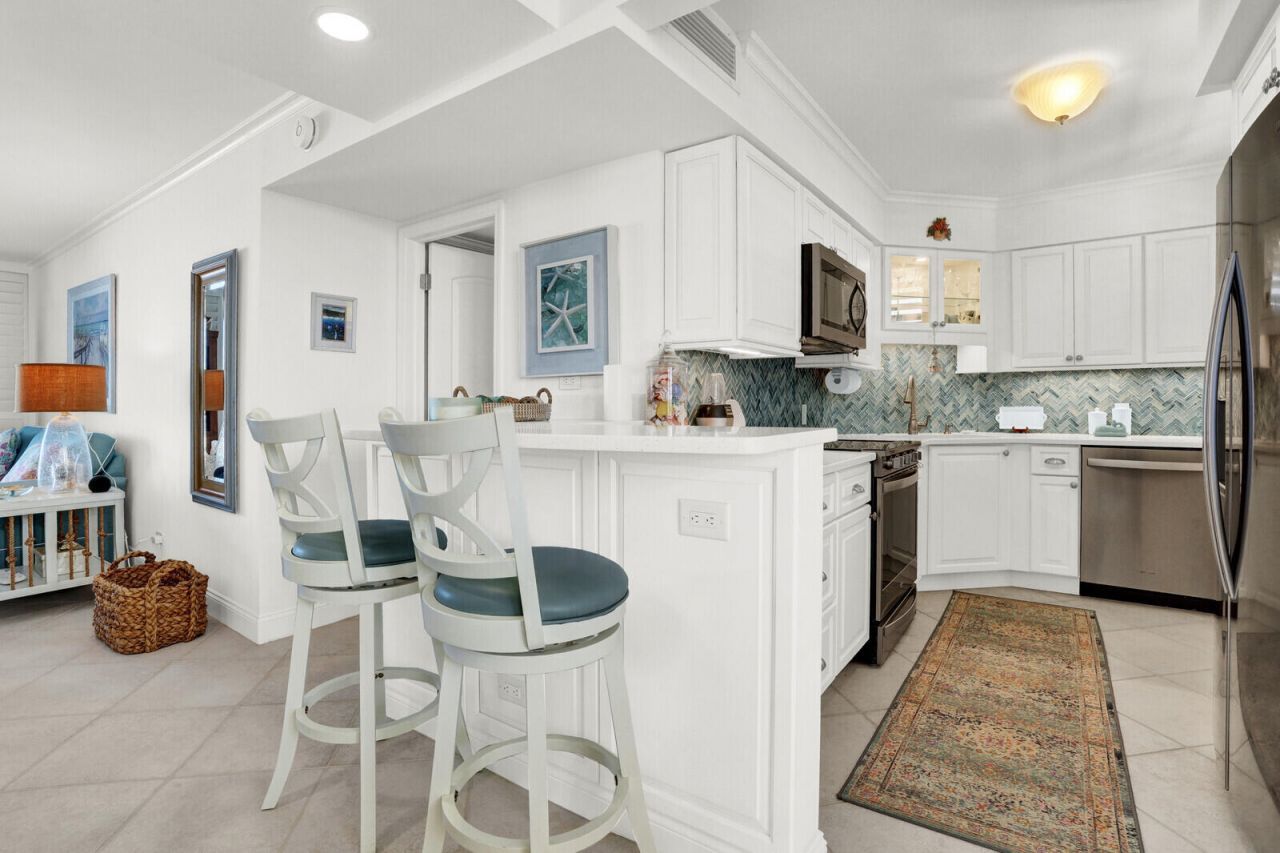 132 Lakeshore Drive, Unit 617, North Palm Beach, FL 33408 Photo