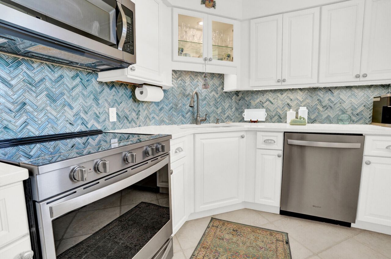 132 Lakeshore Drive, Unit 617, North Palm Beach, FL 33408 Photo