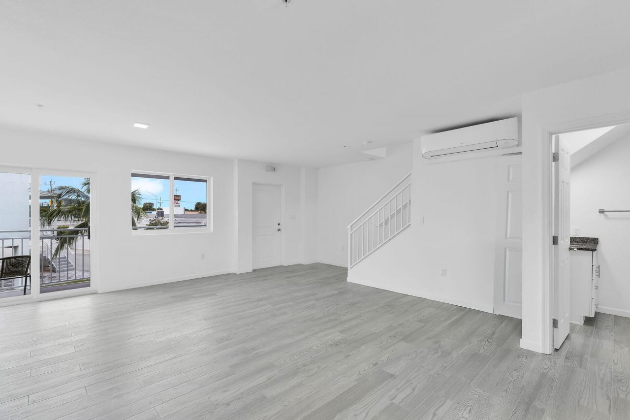 10877 Overseas Highway, Unit 6, Marathon, FL 33050 Photo