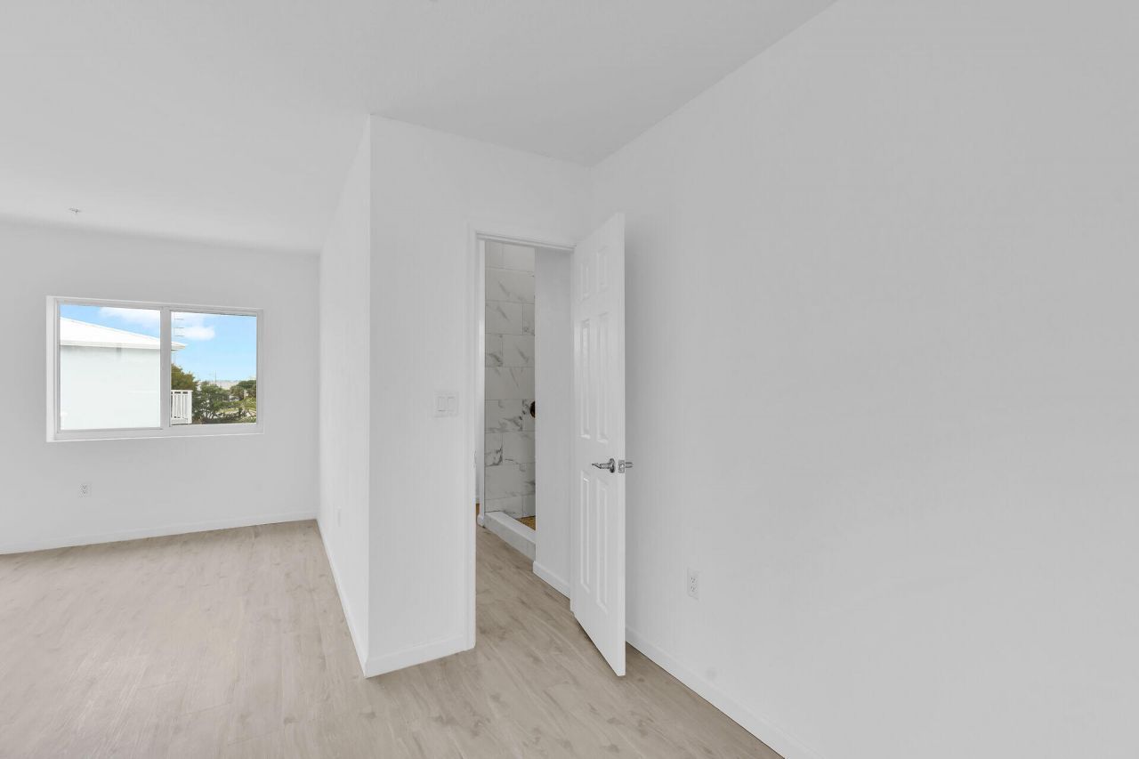 10877 Overseas Highway, Unit 6, Marathon, FL 33050 Photo