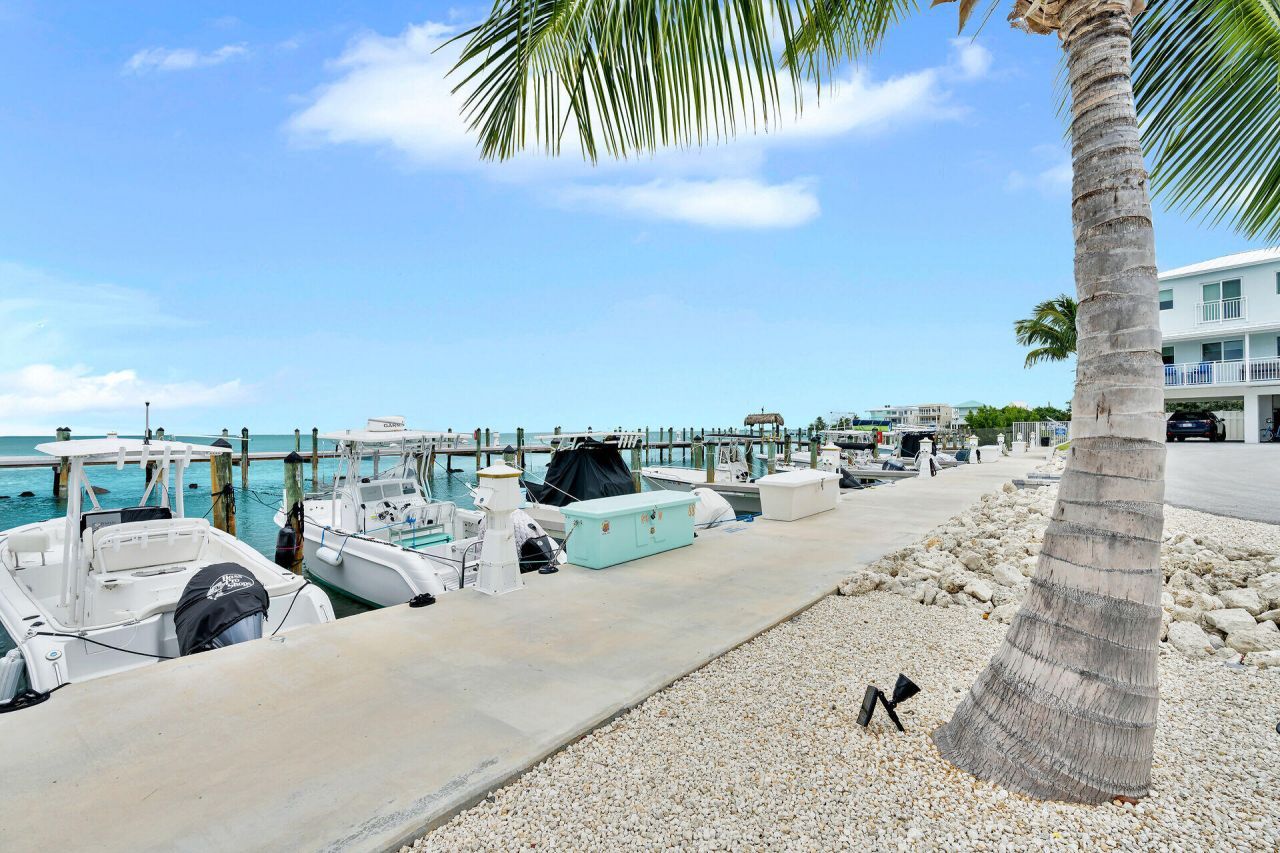10877 Overseas Highway, Unit 6, Marathon, FL 33050 Photo