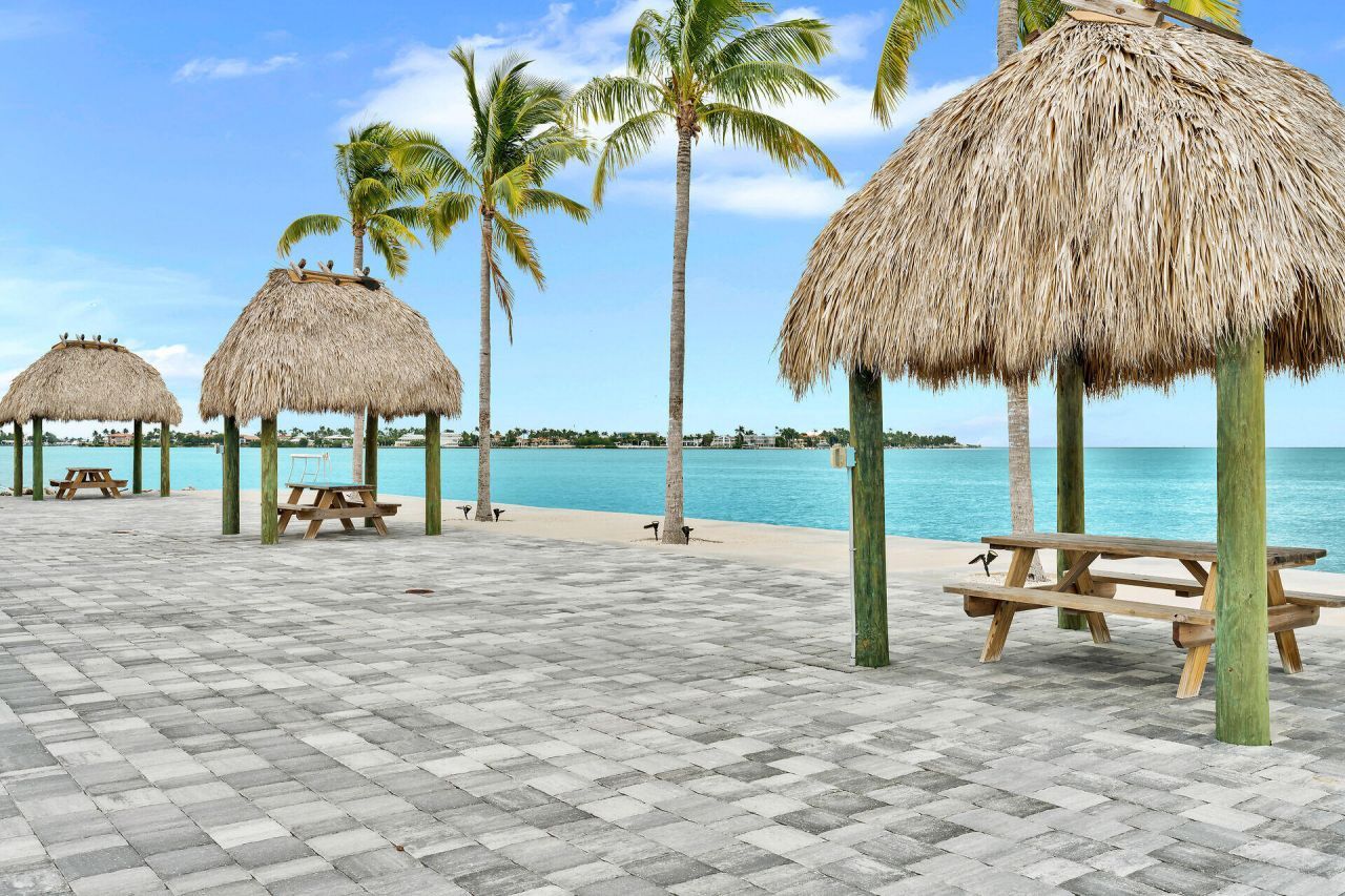 10877 Overseas Highway, Unit 6, Marathon, FL 33050 Photo