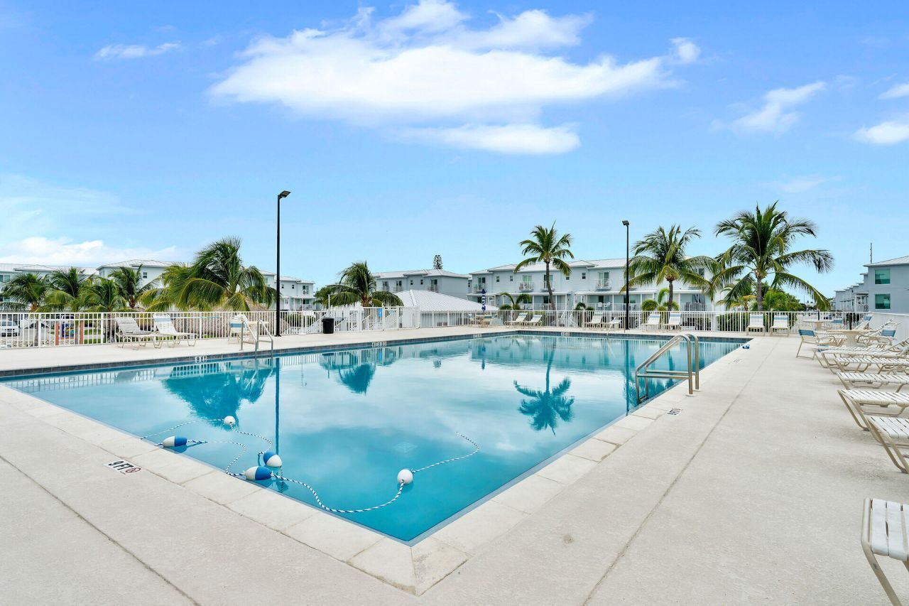 10877 Overseas Highway, Unit 6, Marathon, FL 33050 Photo
