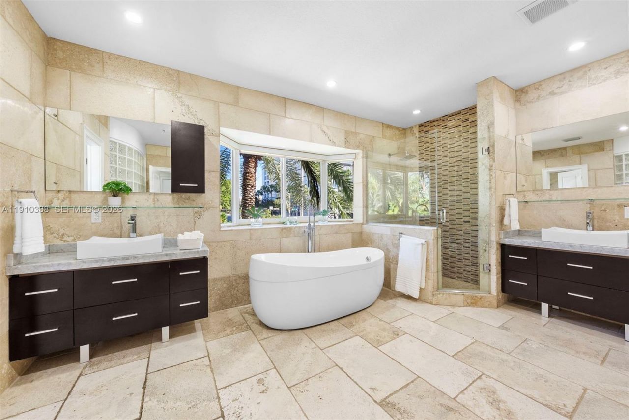 6300 Allison Rd, Miami Beach, FL 33141 Photo