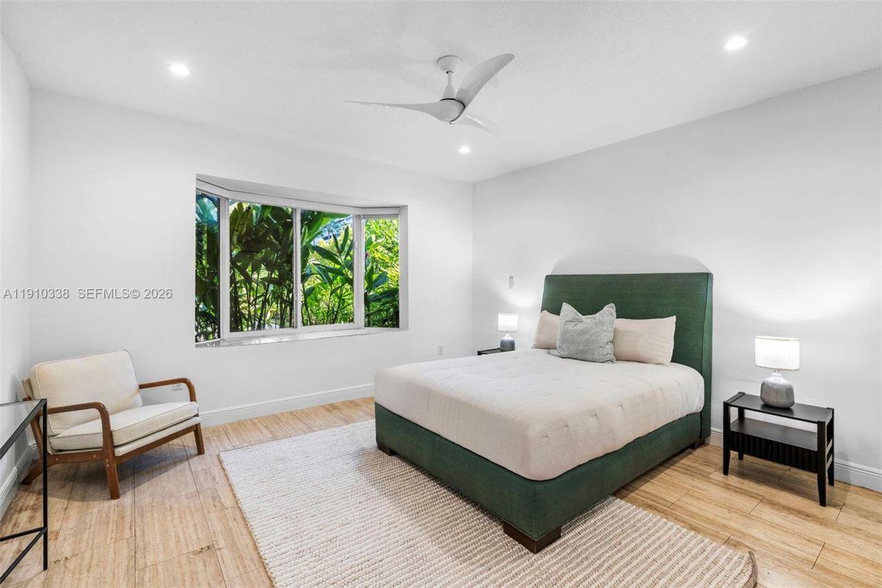 6300 Allison Rd, Miami Beach, FL 33141 Photo