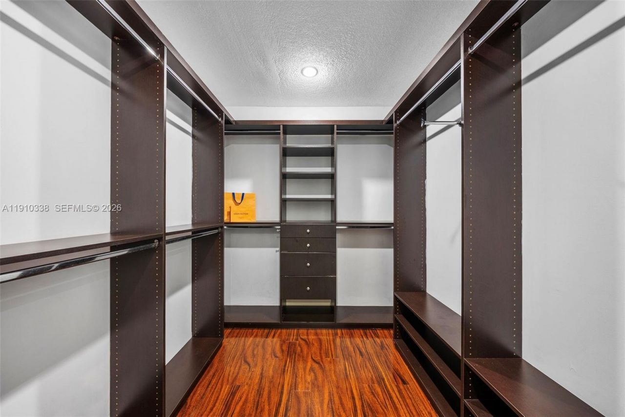 6300 Allison Rd, Miami Beach, FL 33141 Photo