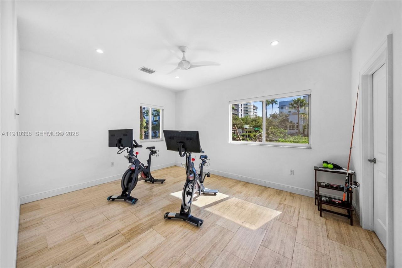 6300 Allison Rd, Miami Beach, FL 33141 Photo