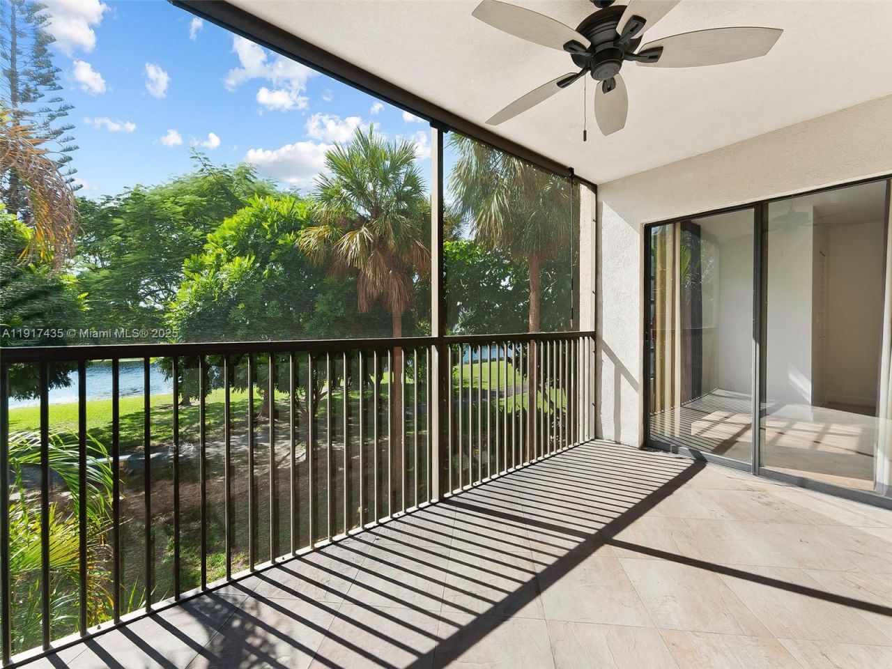 2202 S Cypress Bend Dr, Unit 204, Pompano Beach, FL 33069 Photo