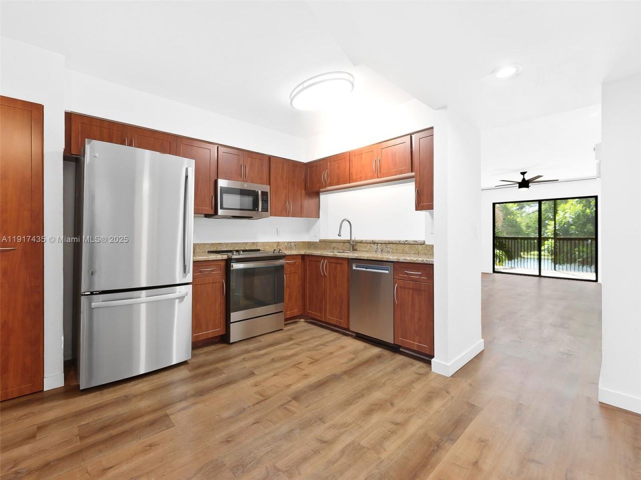 2202 S Cypress Bend Dr, Unit 204, Pompano Beach, FL 33069 Photo