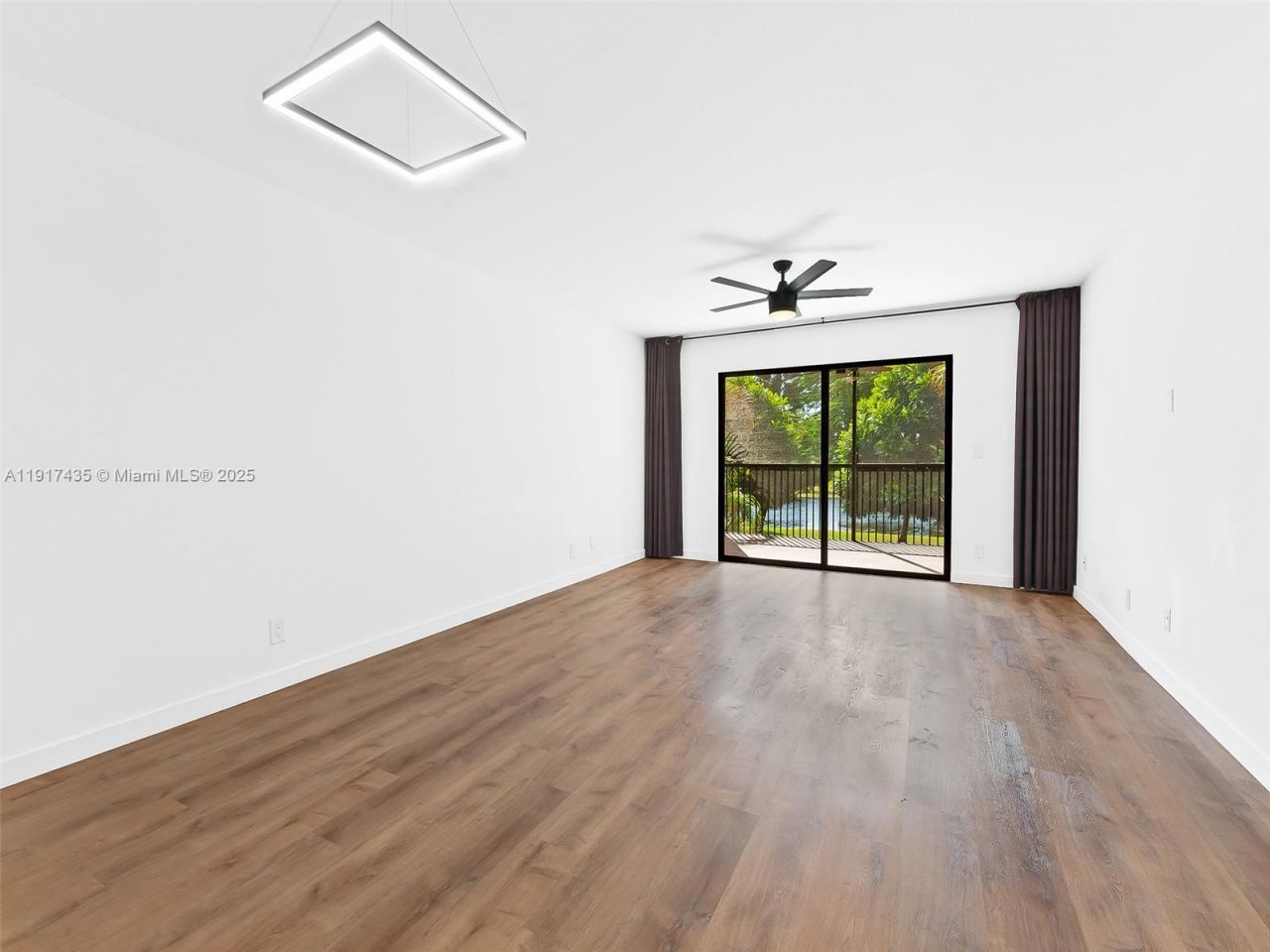 2202 S Cypress Bend Dr, Unit 204, Pompano Beach, FL 33069 Photo