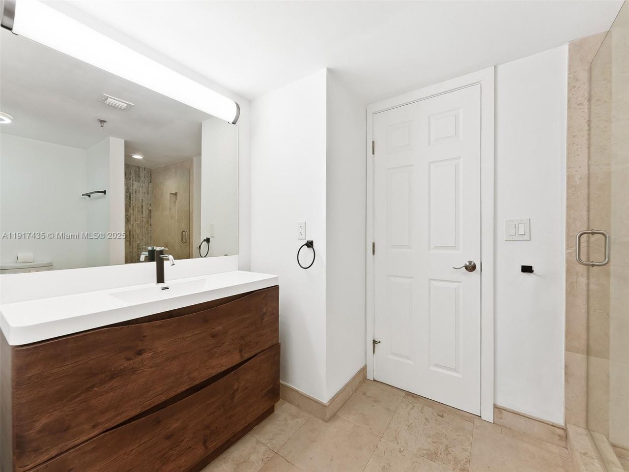 2202 S Cypress Bend Dr, Unit 204, Pompano Beach, FL 33069 Photo