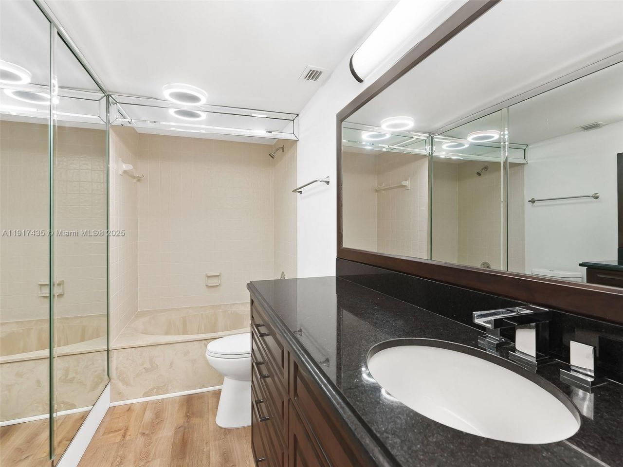 2202 S Cypress Bend Dr, Unit 204, Pompano Beach, FL 33069 Photo