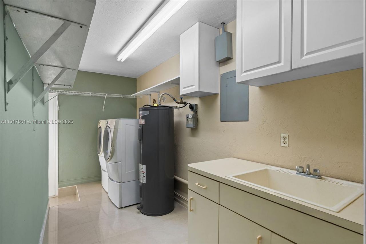 8920 NW 15th St, Pembroke Pines, FL 33024 Photo