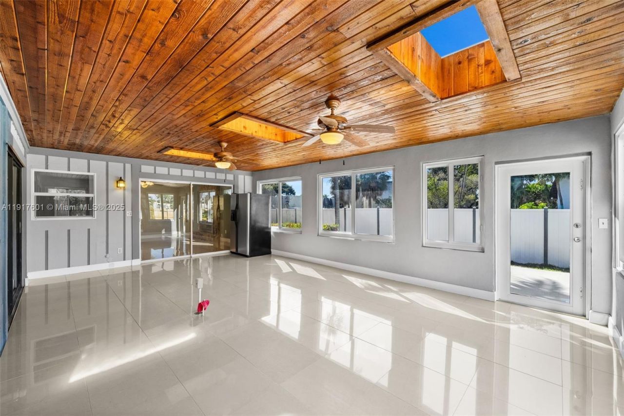 8920 NW 15th St, Pembroke Pines, FL 33024 Photo