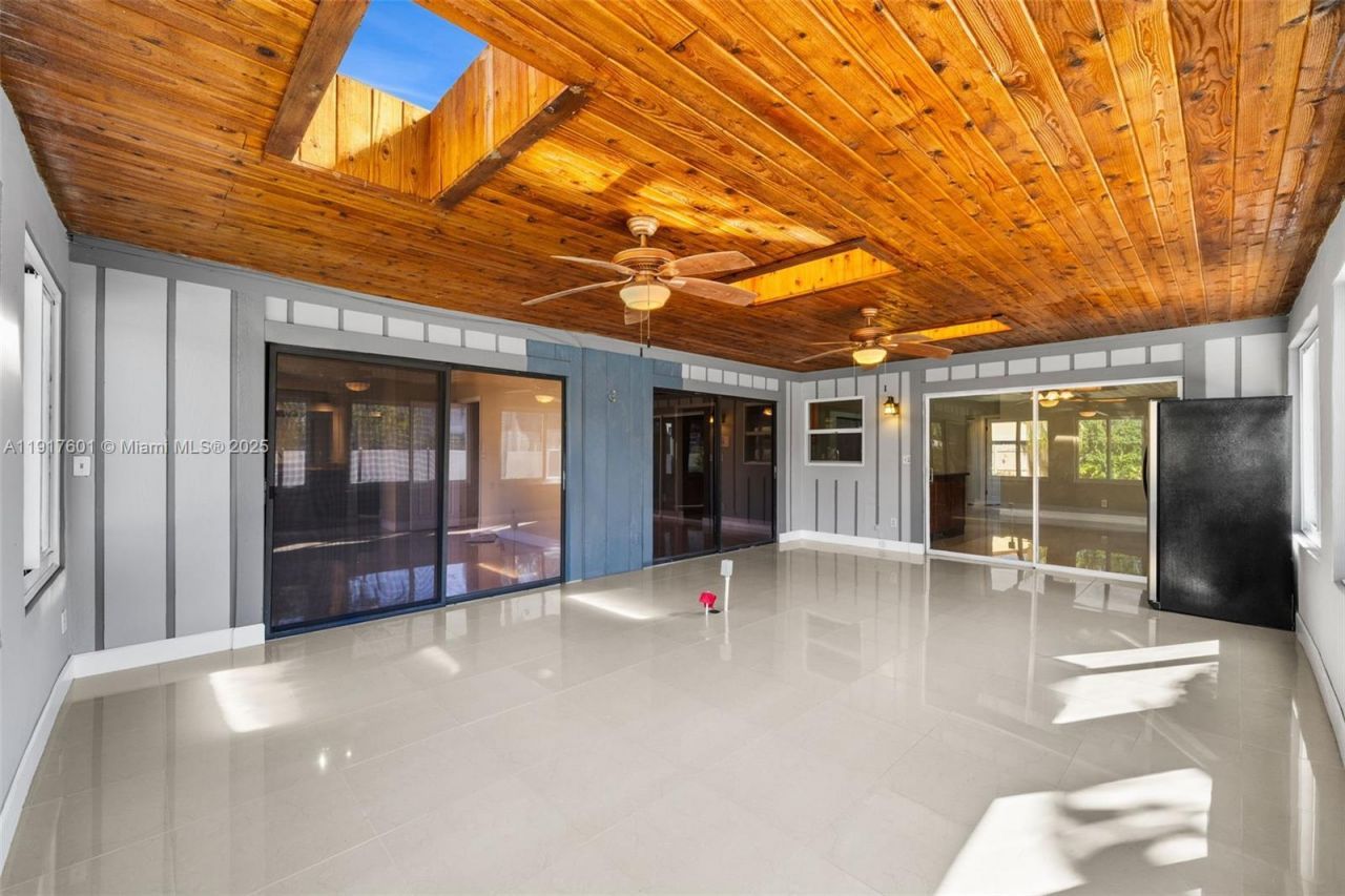 8920 NW 15th St, Pembroke Pines, FL 33024 Photo