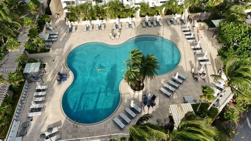 300 S Pointe Dr, Unit 906, Miami Beach, FL 33139 Photo