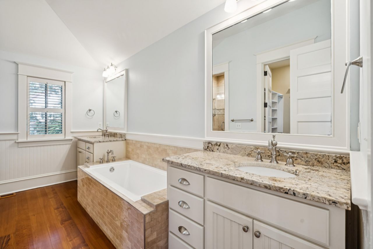 66 Sanibel Street Photo 21