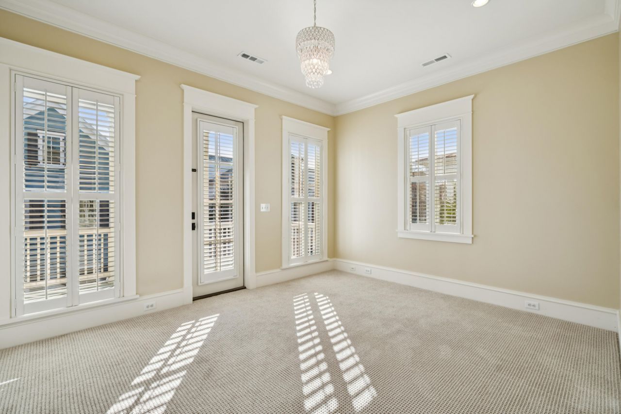 66 Sanibel Street Photo 33