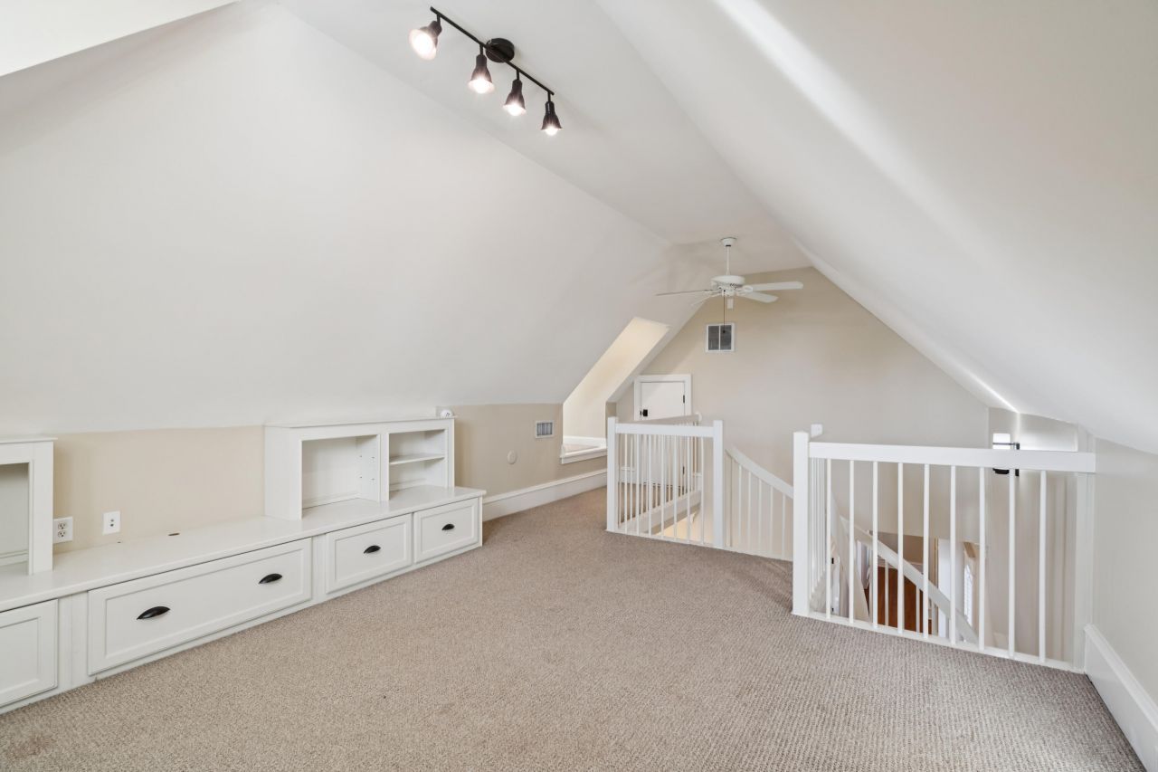 66 Sanibel Street Photo 39