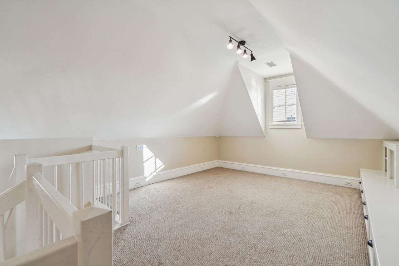 66 Sanibel Street Photo 40