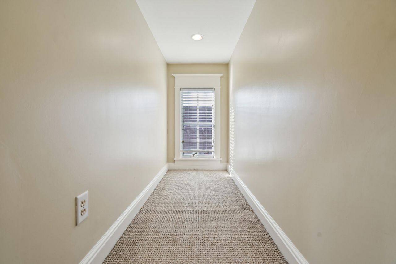 66 Sanibel Street Photo 41