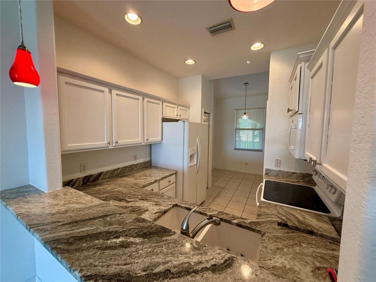 819 Fairwaycove Lane, Unit 203, Bradenton, FL 34212 Photo