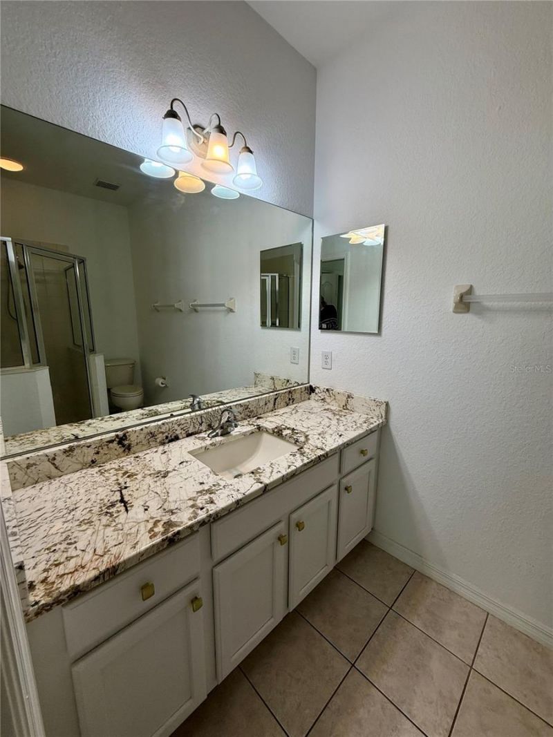 819 Fairwaycove Lane, Unit 203, Bradenton, FL 34212 Photo