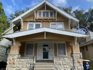 4221 CHESTNUT Avenue, Kansas City, MO 64130