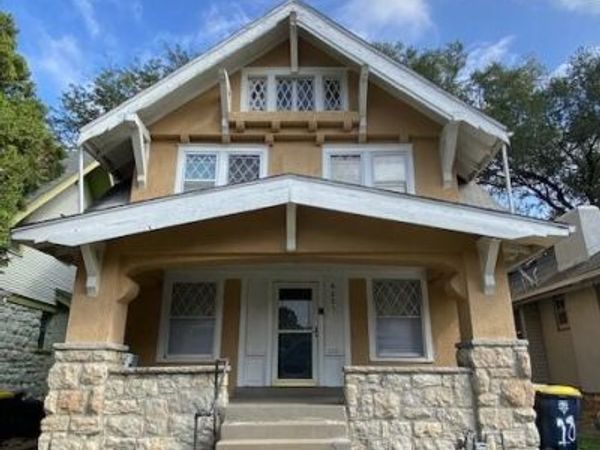 4221 CHESTNUT Avenue, Kansas City, MO 64130