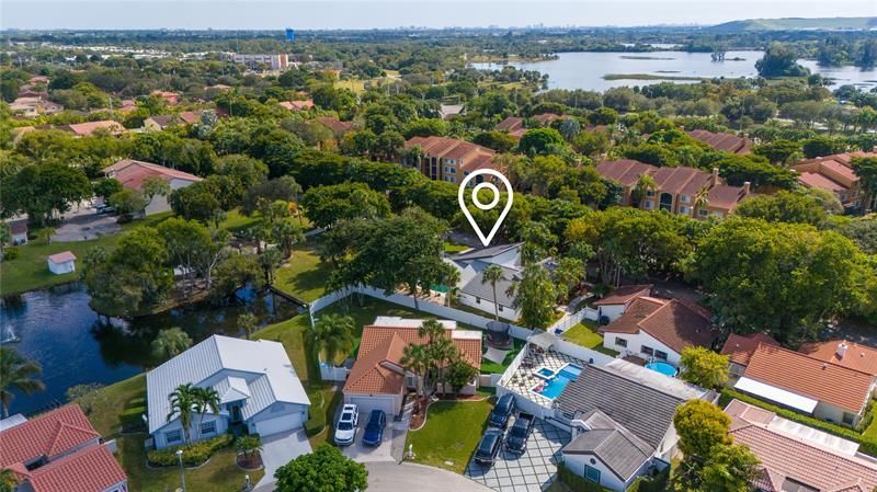 4701 NW 1st Pl, Deerfield Beach, FL 33442 Photo