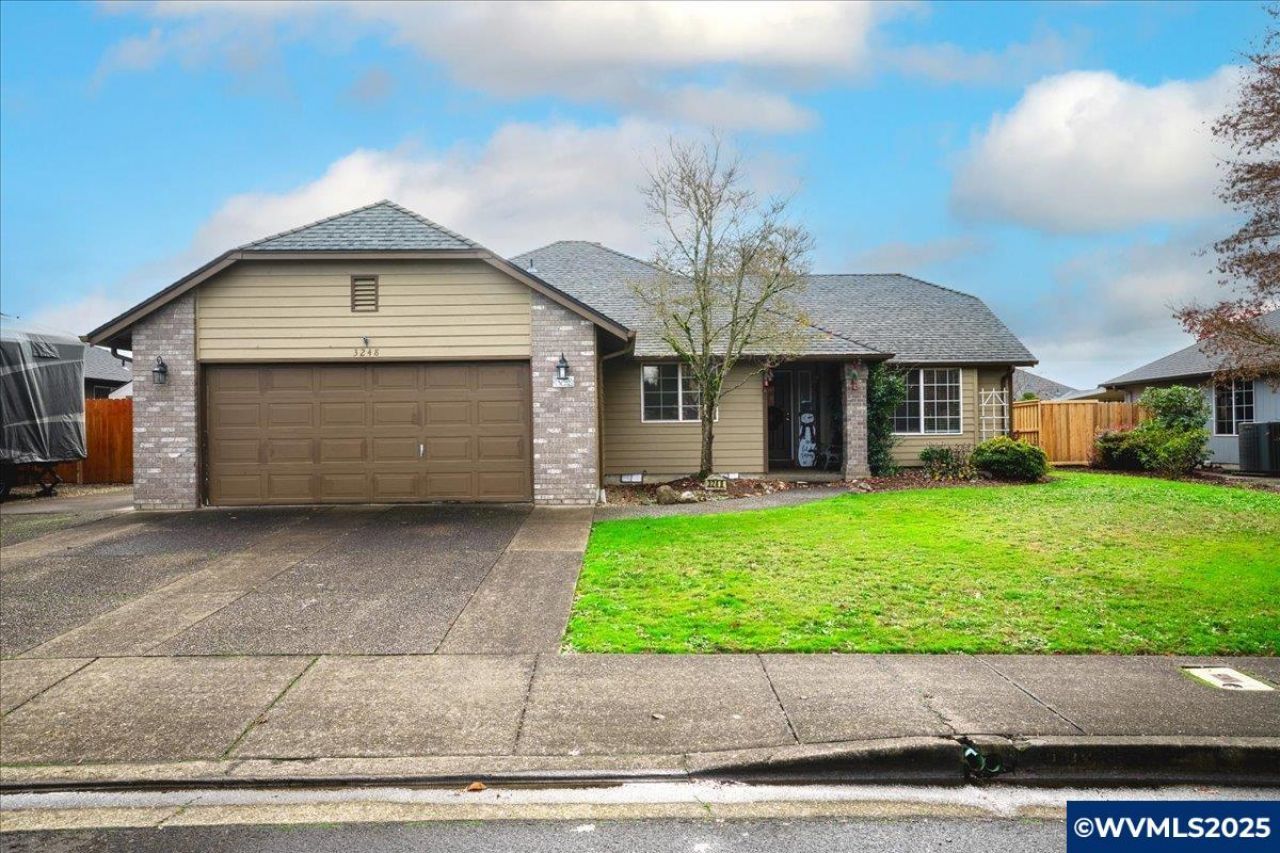 3248 18th Av Se, Albany, OR 97322 Main Photo