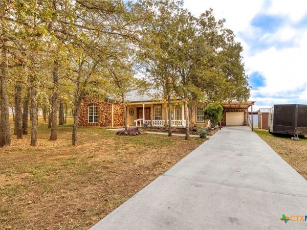 771 Hillje Road, Kingsbury, TX 78638