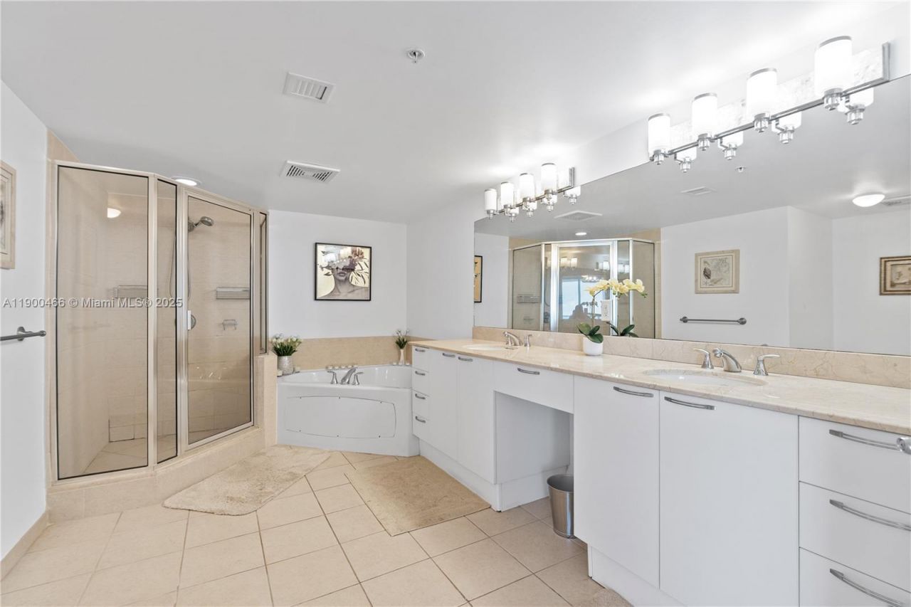 16699 Collins Ave, Unit 3604, Sunny Isles Beach, FL 33160 Photo