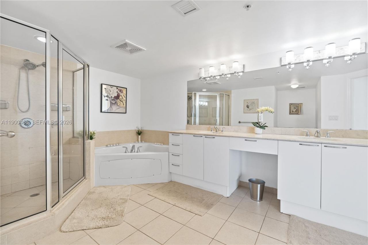 16699 Collins Ave, Unit 3604, Sunny Isles Beach, FL 33160 Photo