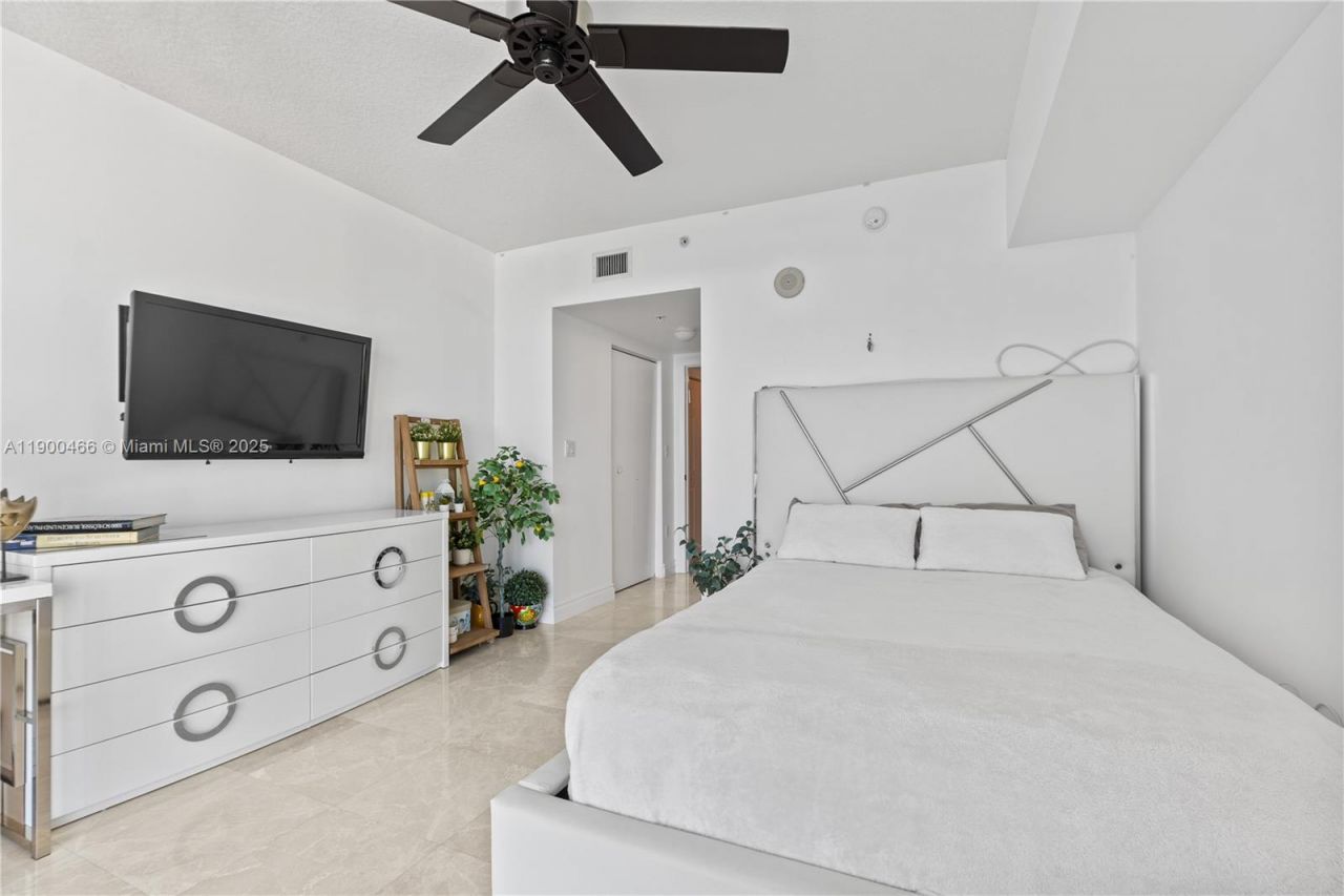 16699 Collins Ave, Unit 3604, Sunny Isles Beach, FL 33160 Photo