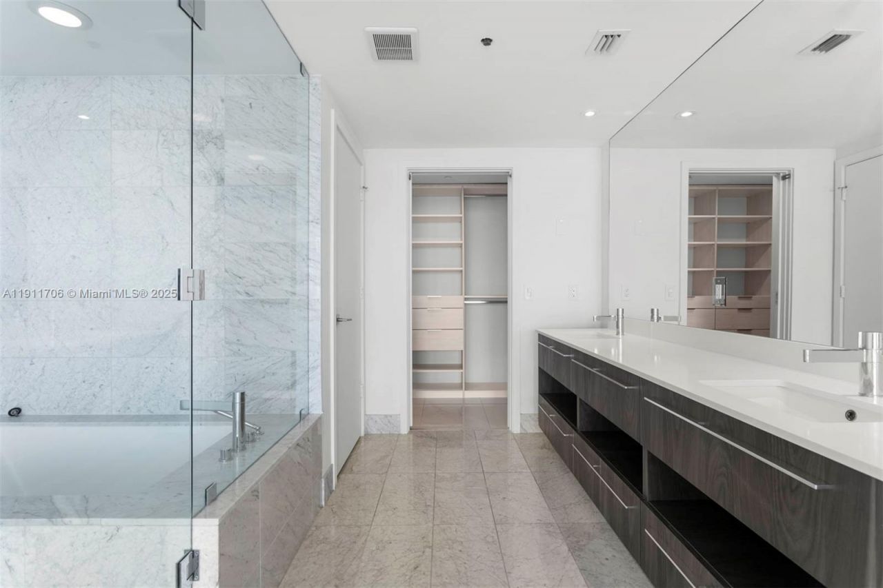 3131 NE 7th Ave, Unit 2604, Miami, FL 33137 Photo