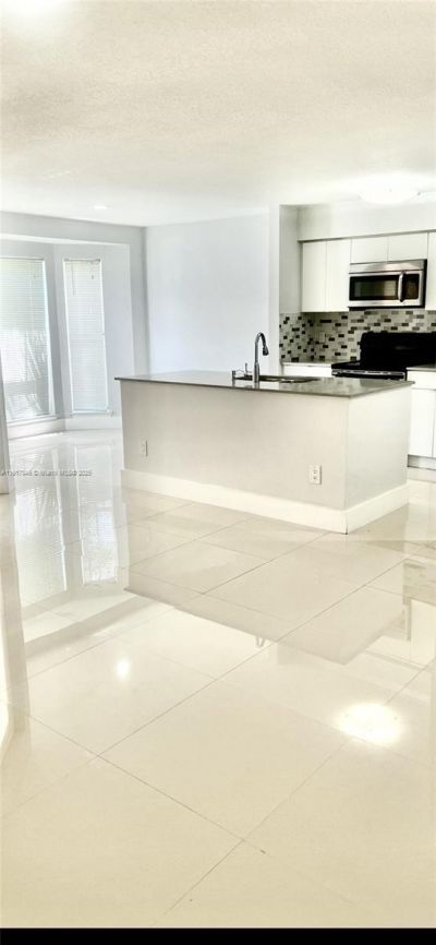 977 Riverside Dr, Unit 211, Coral Springs, FL 33071 Photo