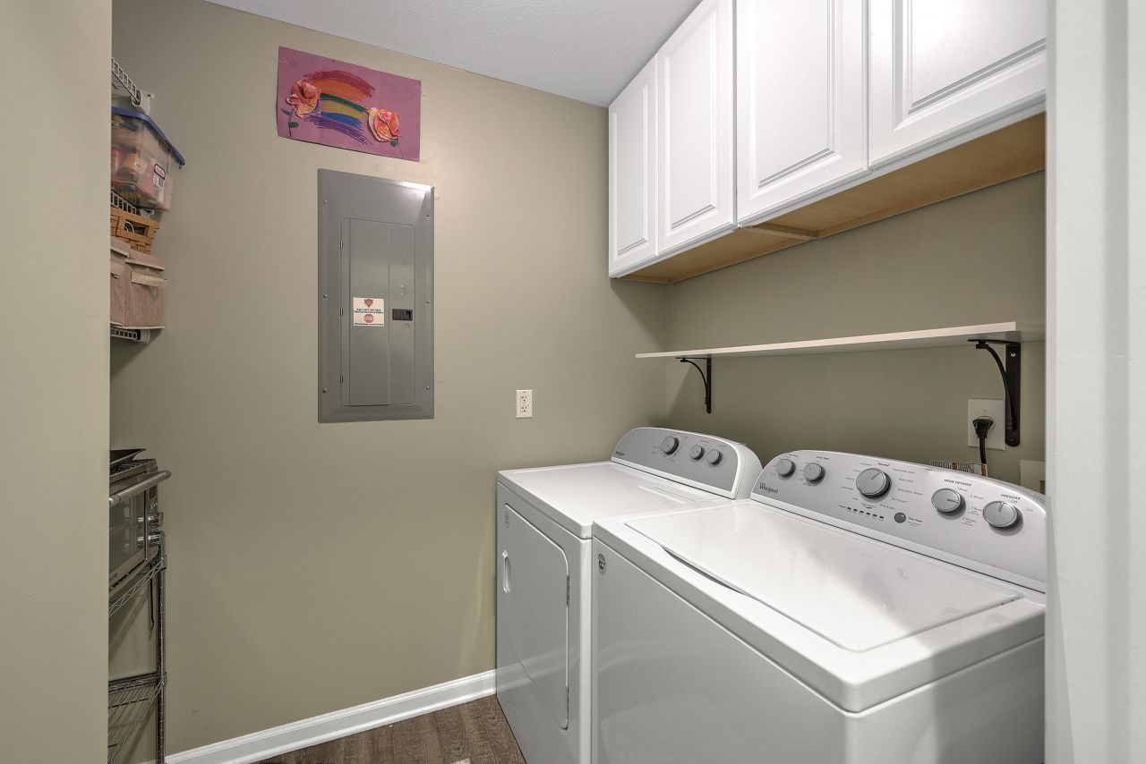 110 Sandy Hook Court Photo 25