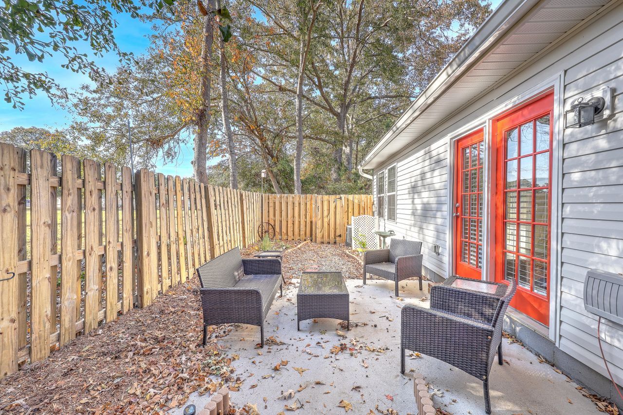 110 Sandy Hook Court Photo 29