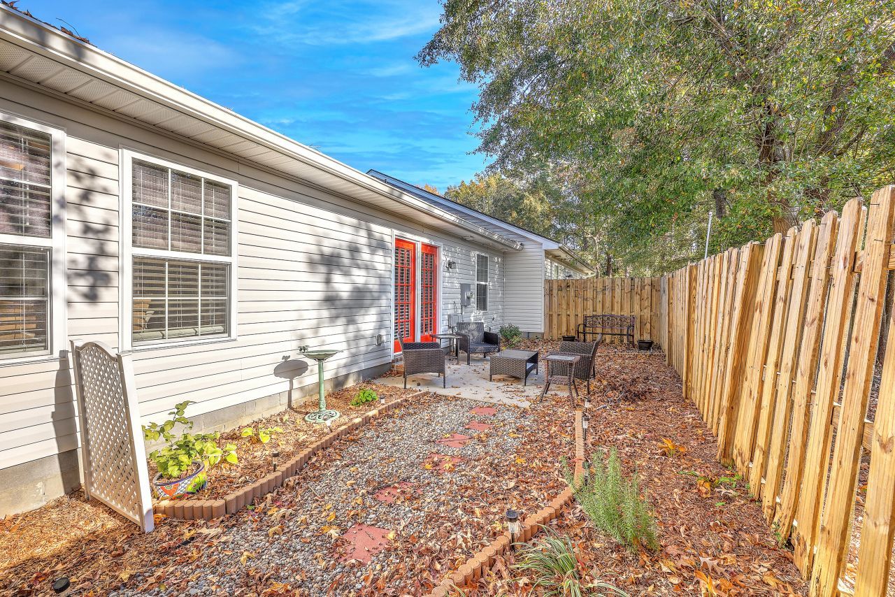 110 Sandy Hook Court Photo 31